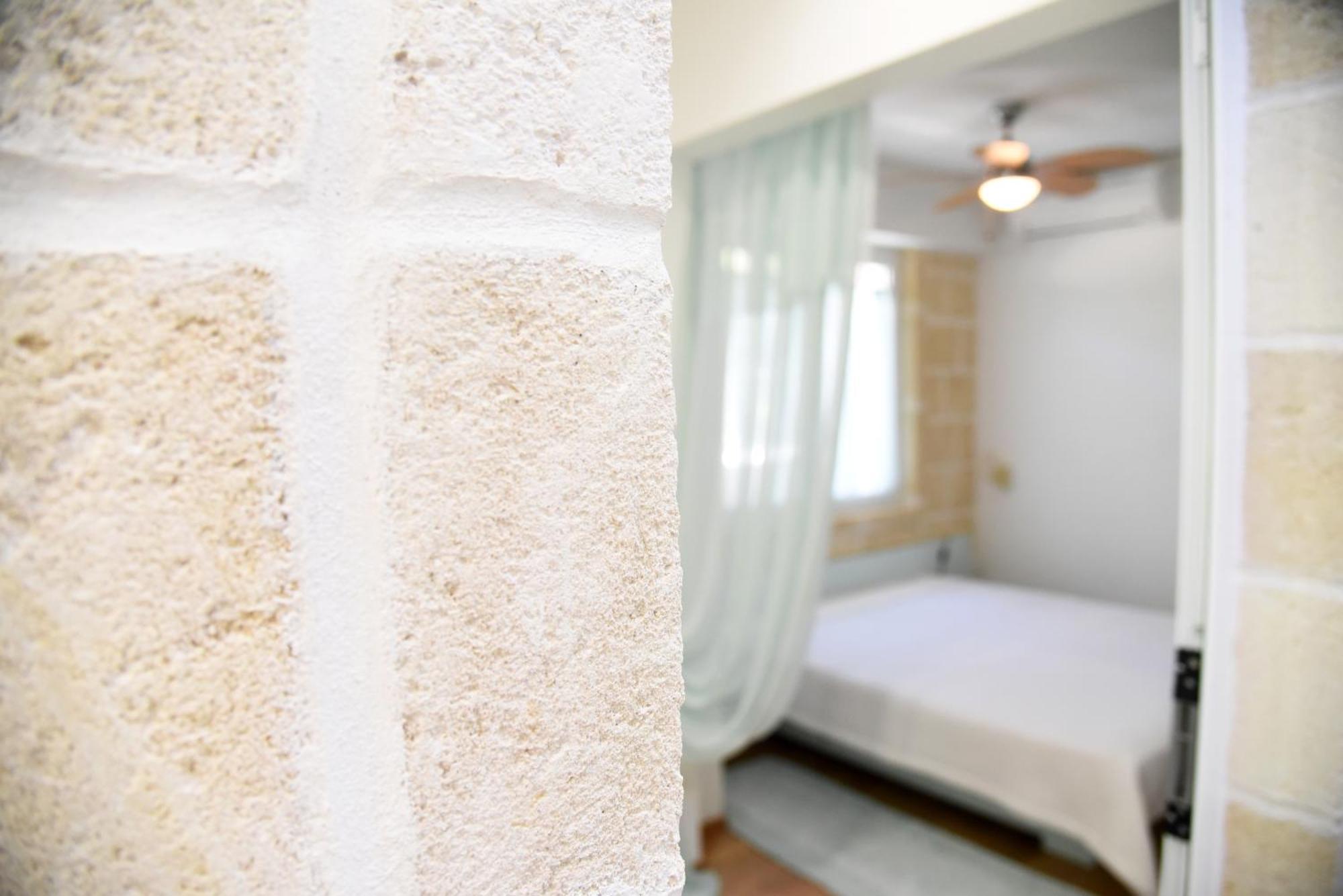 B&B Al Vecchio Glicine Torre Canne Exterior foto